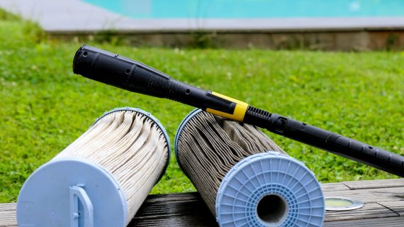 How Can I Tell if My Pool Filter Needs to Be Replaced?